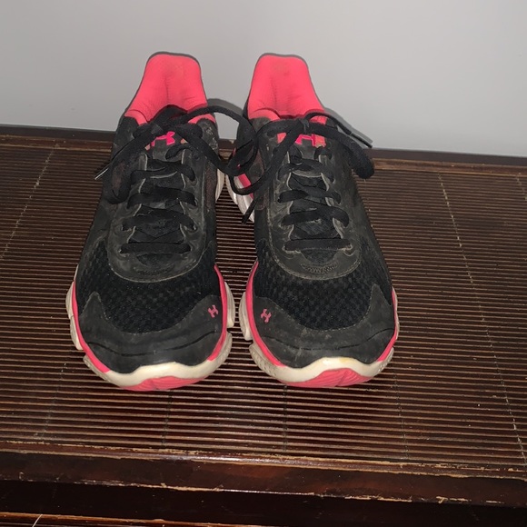 Under Armour Women’s Micro G Shoes 7.5 - Picture 3 of 7